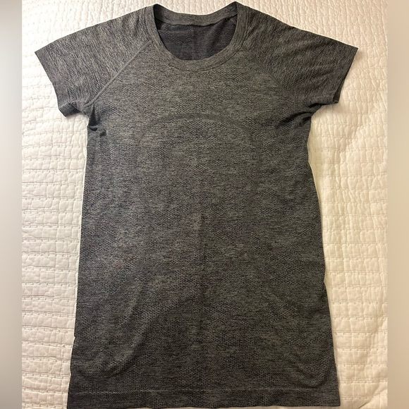 Lululemon Swiftly Tech Short Sleeve 2.0 Sage Size 6 - Picture 4 of 7